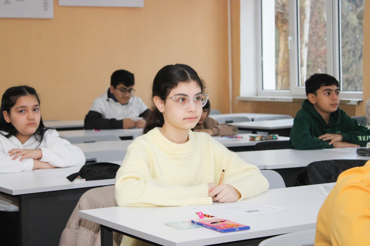 Mingəçevir Dövlət Universiteti regionun ən böyük İngilis dili Olimpiadasını keçirir - FOTOLAR